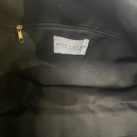 NWOT Alice + Olivia Black & White Positano Striped Duffel Bag - Picture 8 of 11